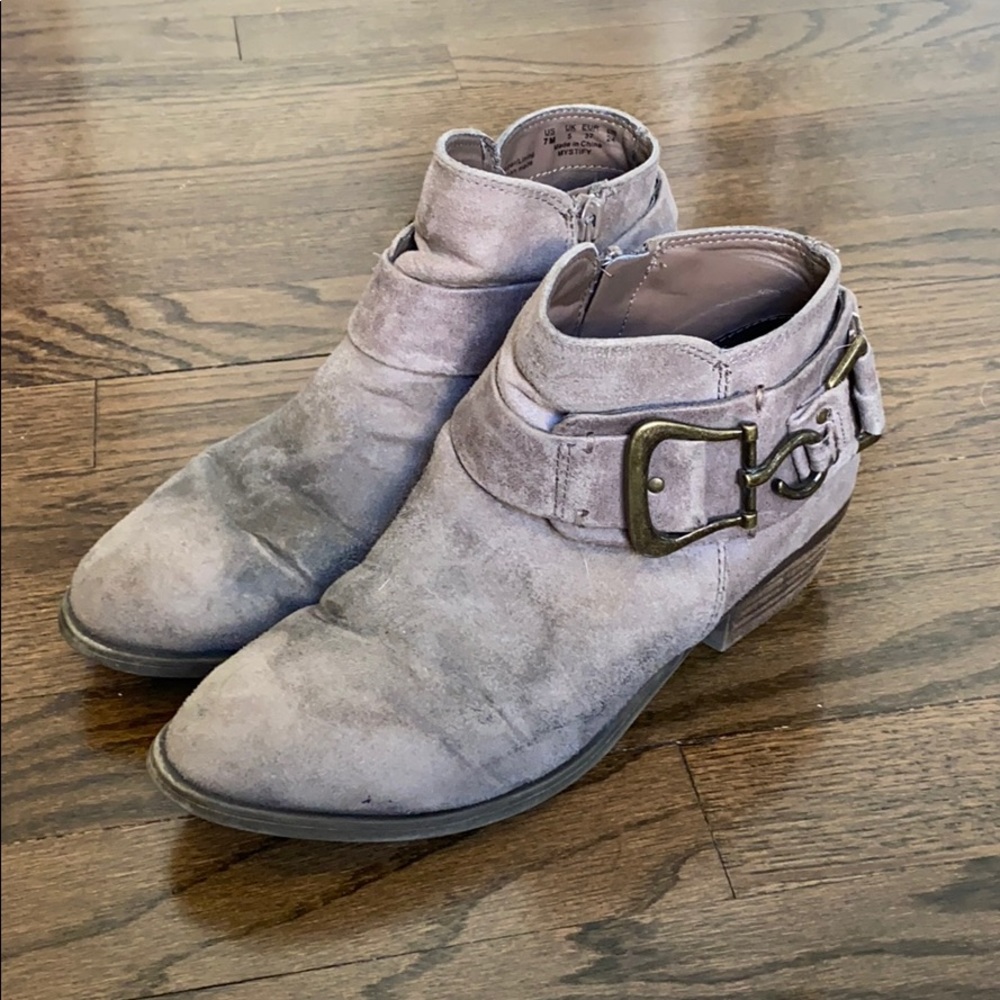 Carlos by Carlos Santana Mystify Booties Size 7